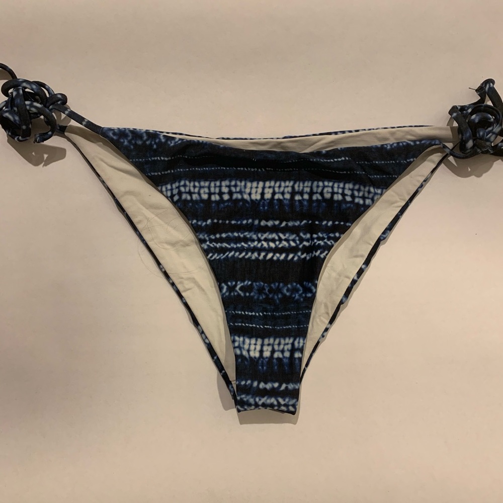 L-Space Swim Bottom